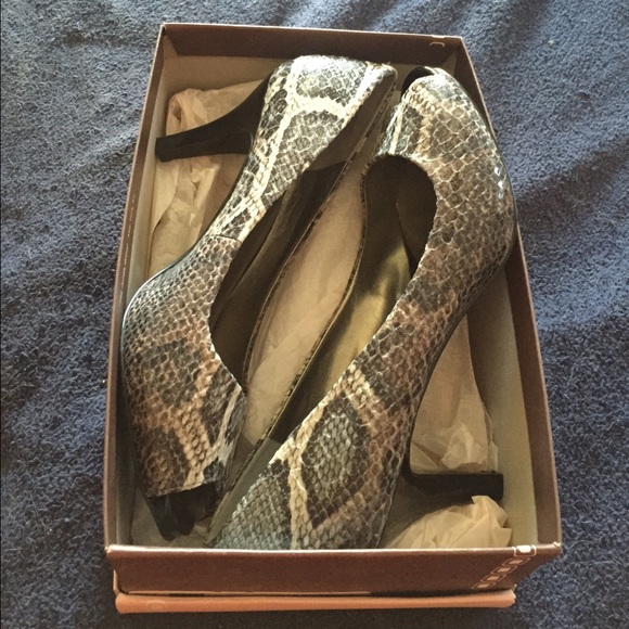 Bandolino Shoes - Bandolino infatuate reptile pumps