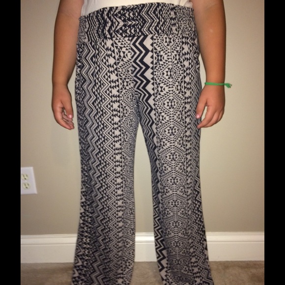 Wide leg tribal pants NWOT