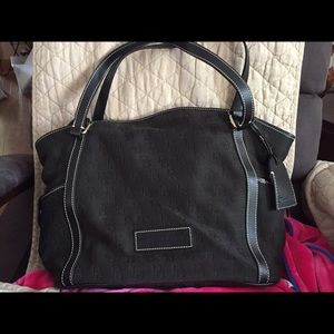 Dooney & Bourke tote