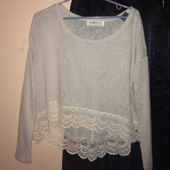 A&F high low cream crop top NWT