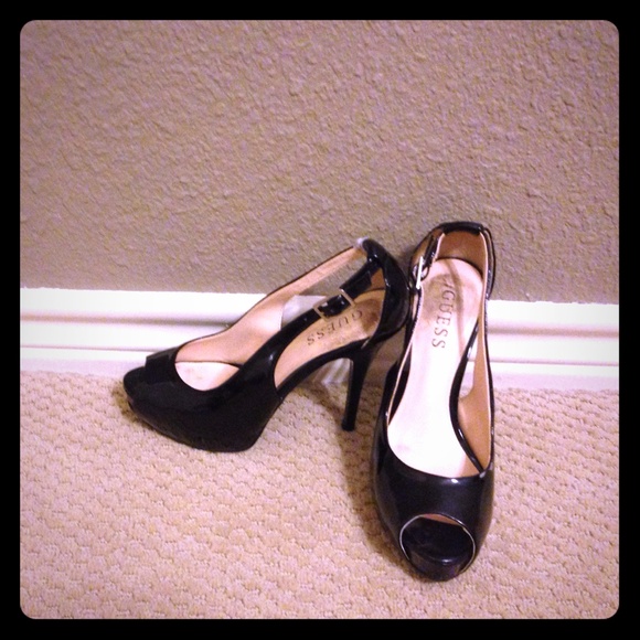 Black Guess Platform Pumps