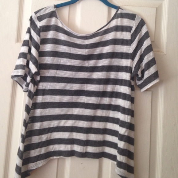 Cute ROCK top - Picture 2 of 2