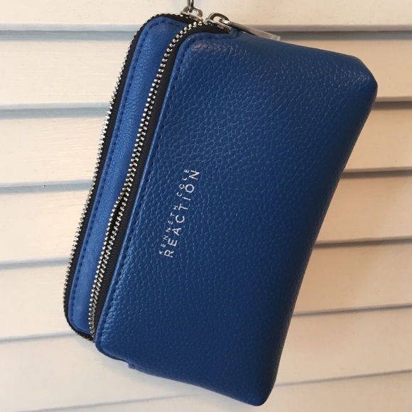 Clutch wallet blue