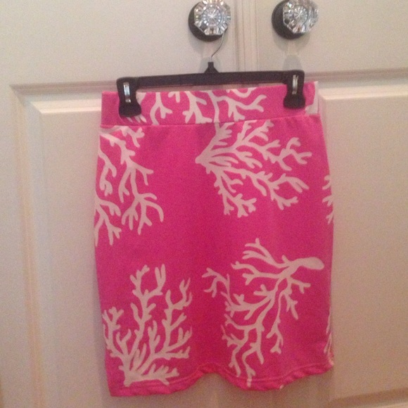 Coral design skirt