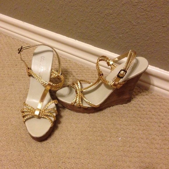 Gold Wedges