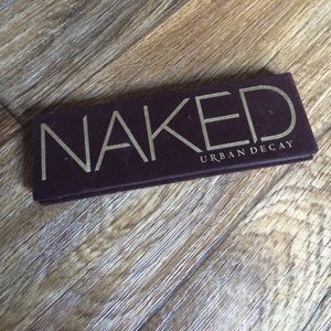 Naked palette never been used