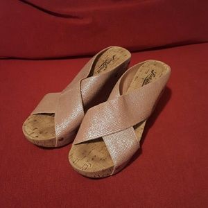 >>Lucky Brand<< nude and cork wedge sandals