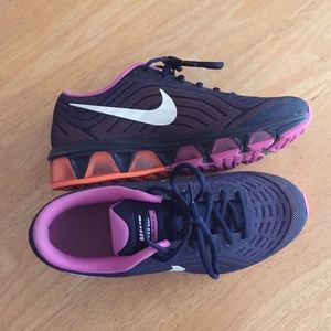 Nike tailwind 6
