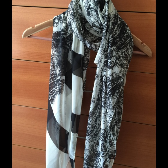 Beach sarong - Picture 3 of 3