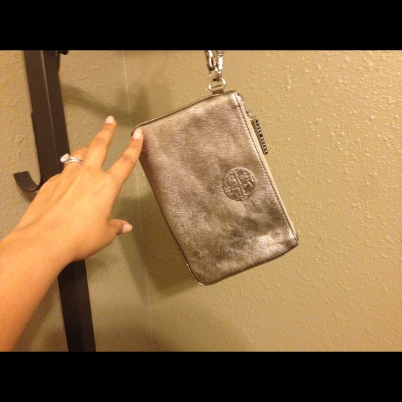 Tory Burch Pewter Wristlet - Picture 2 of 4