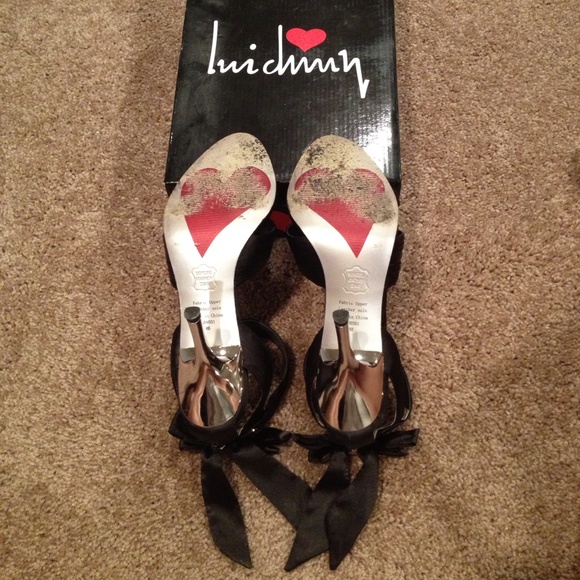 Luichiny Black Satin Evening Shoes w Bow - Picture 2 of 4