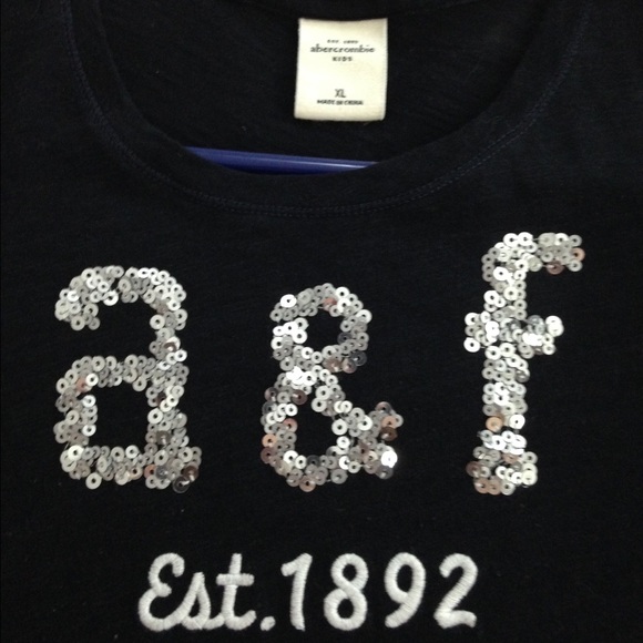 Abercrombie Kids T-Shirt and zip up hoodie - Picture 2 of 4
