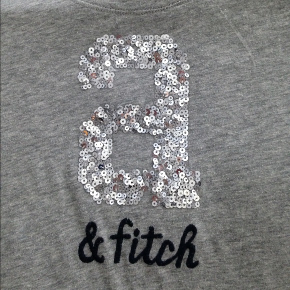 Abercrombie Kids T-Shirt and zip up hoodie - Picture 3 of 4