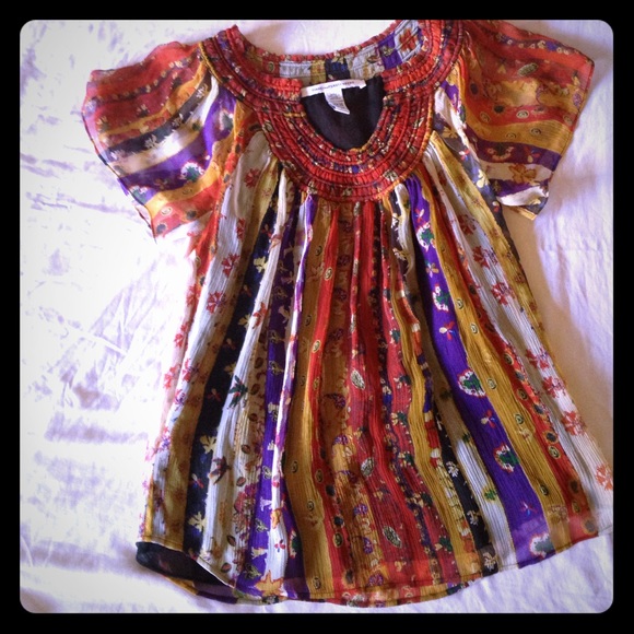 Diane von Furstenberg size 4 silk shirt