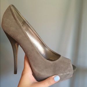 Taupe Steve Madden heels