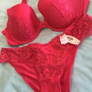 Victoria's Secret Bra and Panty NWT
