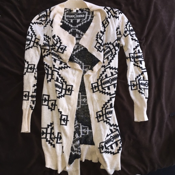 ❌SOLD❌ Aztech Cardigan