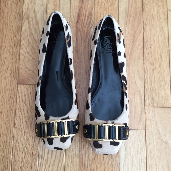 TORY BURCH sz 9.5 flats calf hair