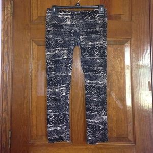Tribal print leggings