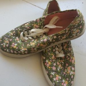 Green&Pink Floral Sneakers