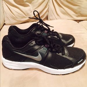 Brand new nike sneakers
