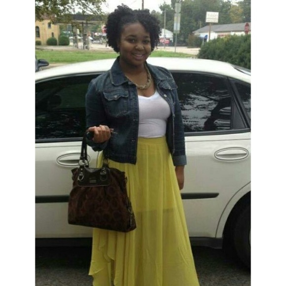 🔴SOLD🔴 Yellow sheer skirt! - Picture 1 of 3