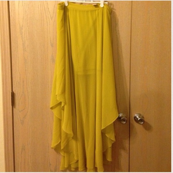 🔴SOLD🔴 Yellow sheer skirt! - Picture 3 of 3