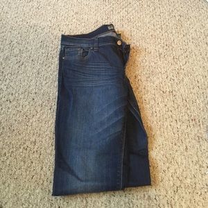 Low rise skinny jeans