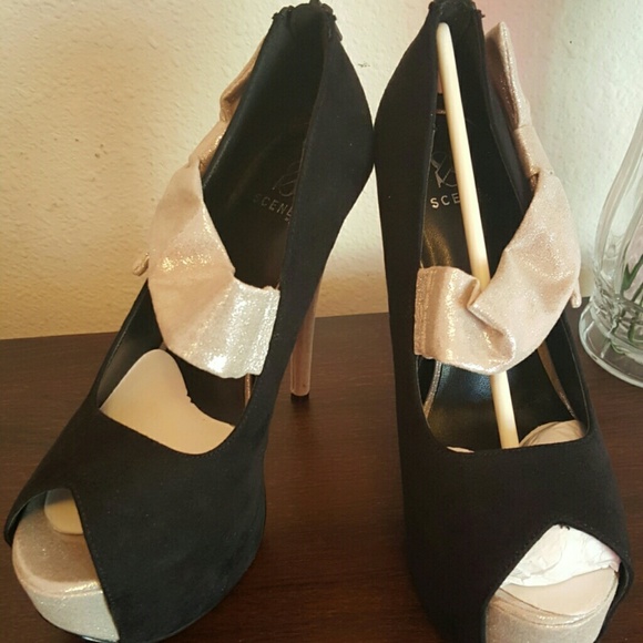 Black and Silver High Heels, with Bow - Picture 1 of 4