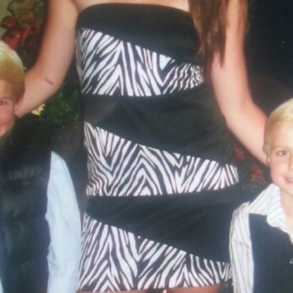 Strapless formal dress