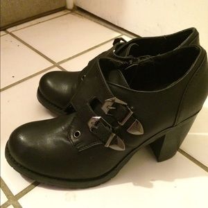 Report Brand Shoe