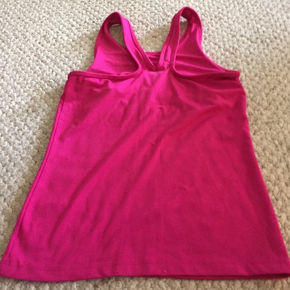 Exercise shirts - Picture 3 of 4