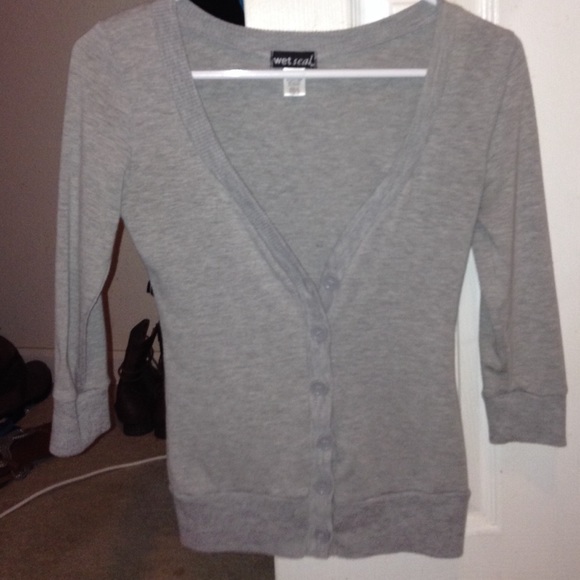 Button up sweater - Picture 1 of 2