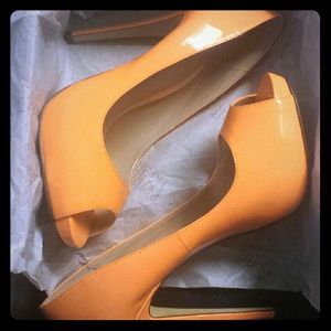 Truth or dare by Madonna neon orange