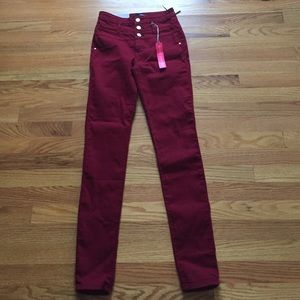 Red hi-waist skinny jeans