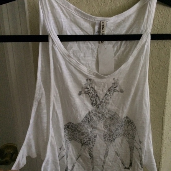 LF giraffe tank