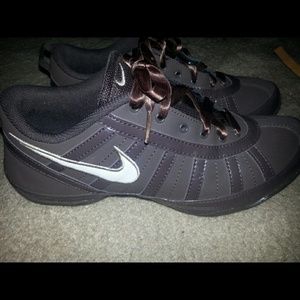 Women's Nike Air size 7.5.  Brown and tan ribbon
