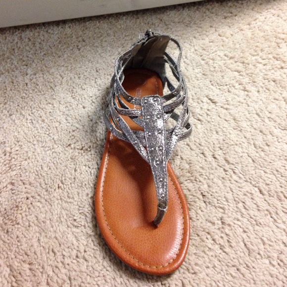 Never worn super cute sandals