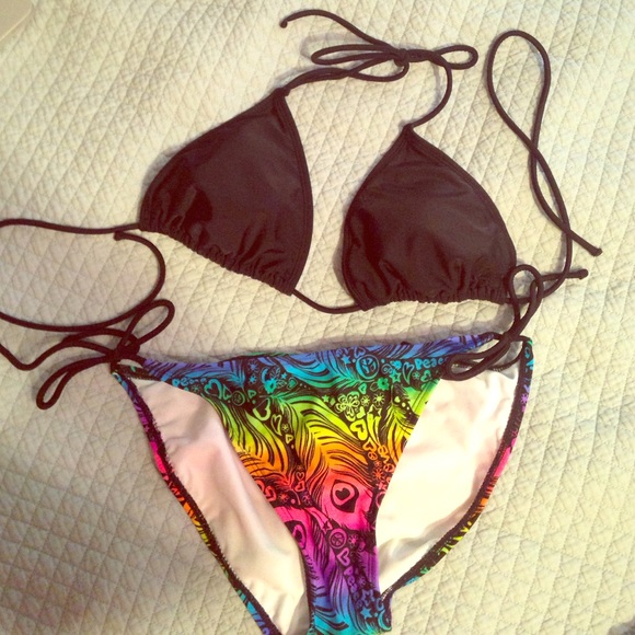 Bikini set (L top, M bottom)