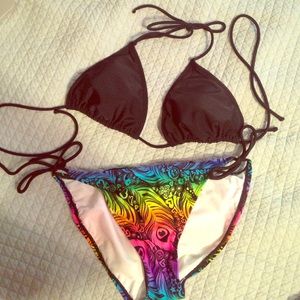 Bikini set (L top, M bottom)