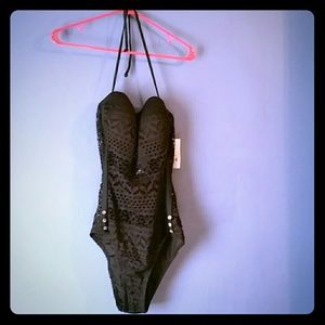 **PRICE DROP LIMITED TIME**Hollowed out swimsuit