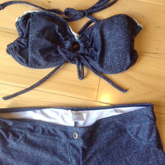 💐 Cute Blue Bikini 💐 - Picture 2 of 4