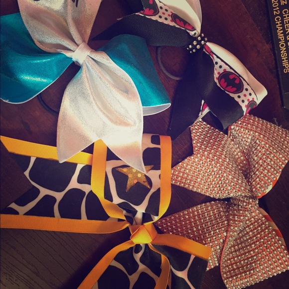 BOW BUNDLE