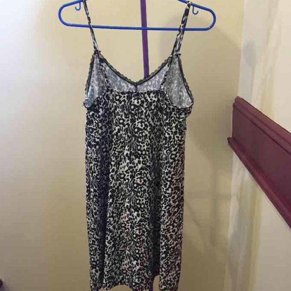 ***SOLD***Nightie + Robe Intimates Set - Picture 3 of 4