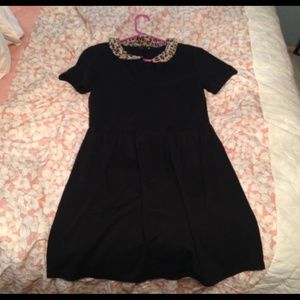 Black dress with cute leopard print collar