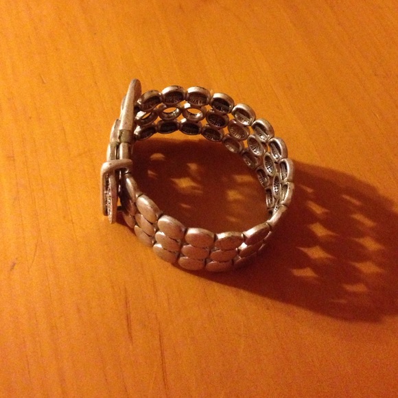Silver Buckle Rodeo Bracelet❤️ - Picture 2 of 2