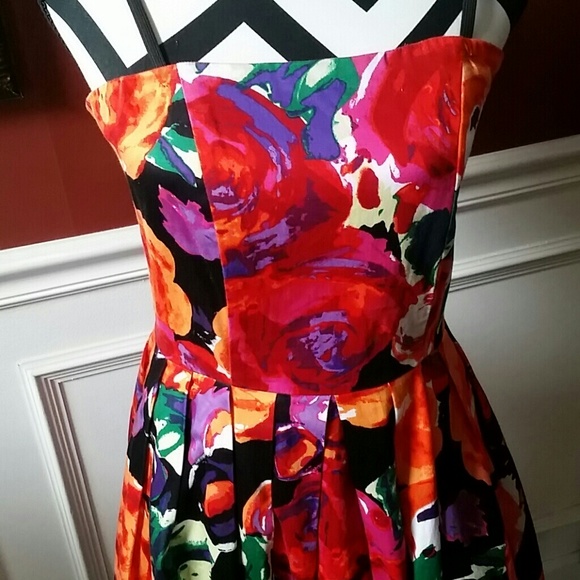 BUNDLED FRANCESCA Dress - Picture 2 of 4