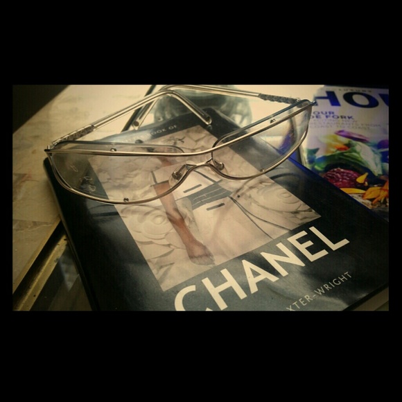 AUTHENTIC CHANEL SUNGLASSES