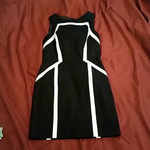 WH/BM dress with side detail for flattering fit