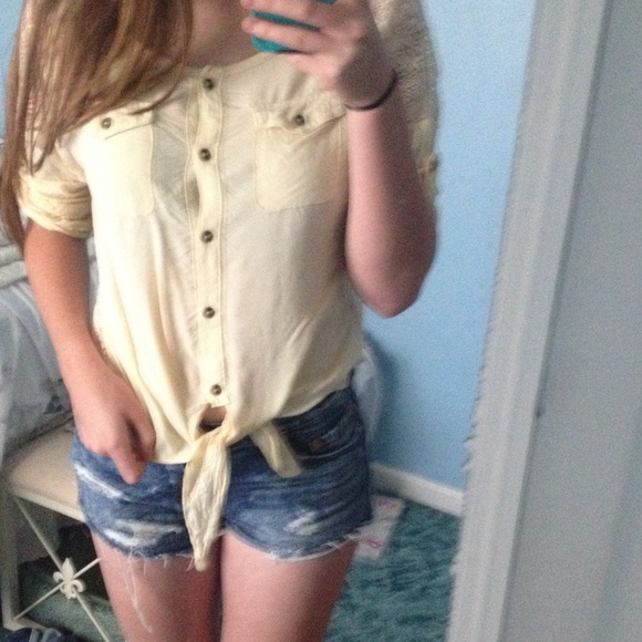 Light Yellow lace-back button up top